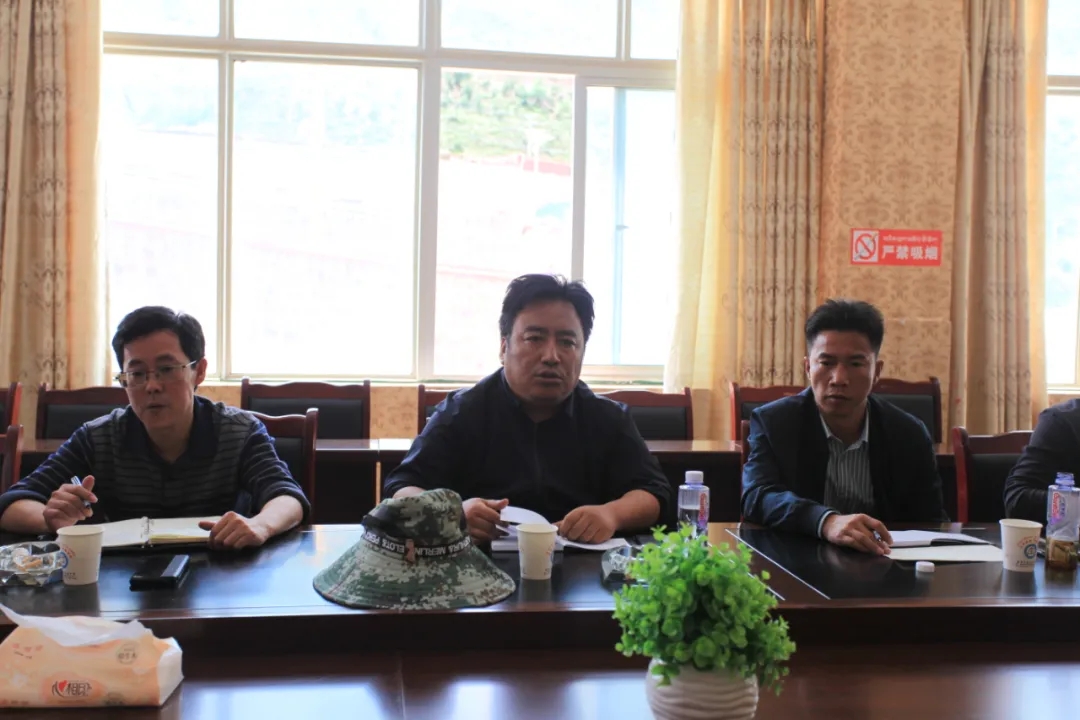 巴桑次仁到局直属学校调研指导工作